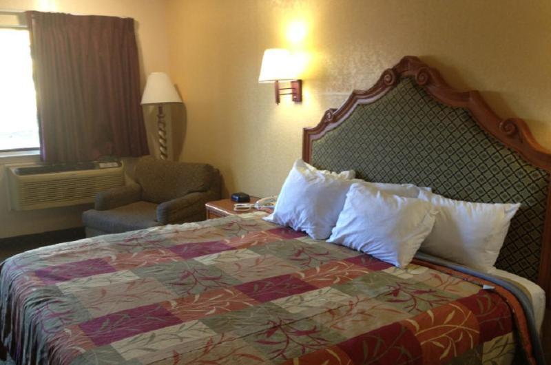 Days Inn By Wyndham San Marcos Dış mekan fotoğraf